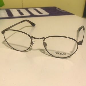 Vogue glasses -no prescription on lenses